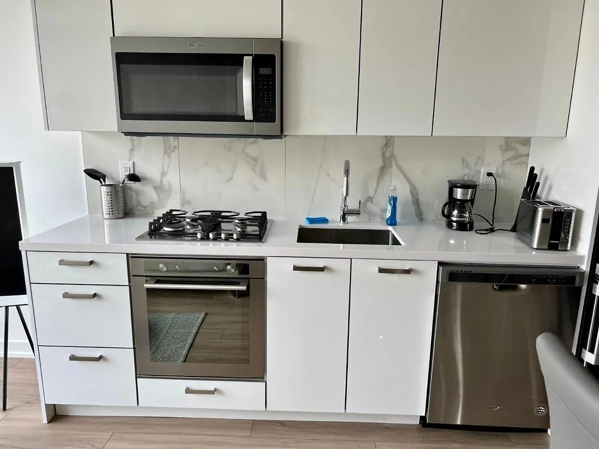 Apartment Perfectly Located Cozy Open-Concept Condo Toronto