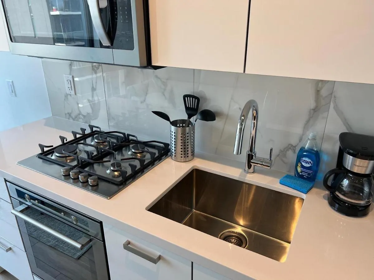 Perfectly Located Cozy Open-Concept Condo Toronto Canada